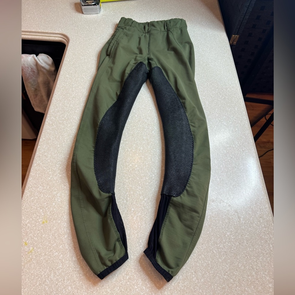 Fits Riding Pants. Olive Green riding equestrian pants S